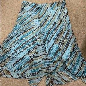 Juniors flowy blue poka dot skirt